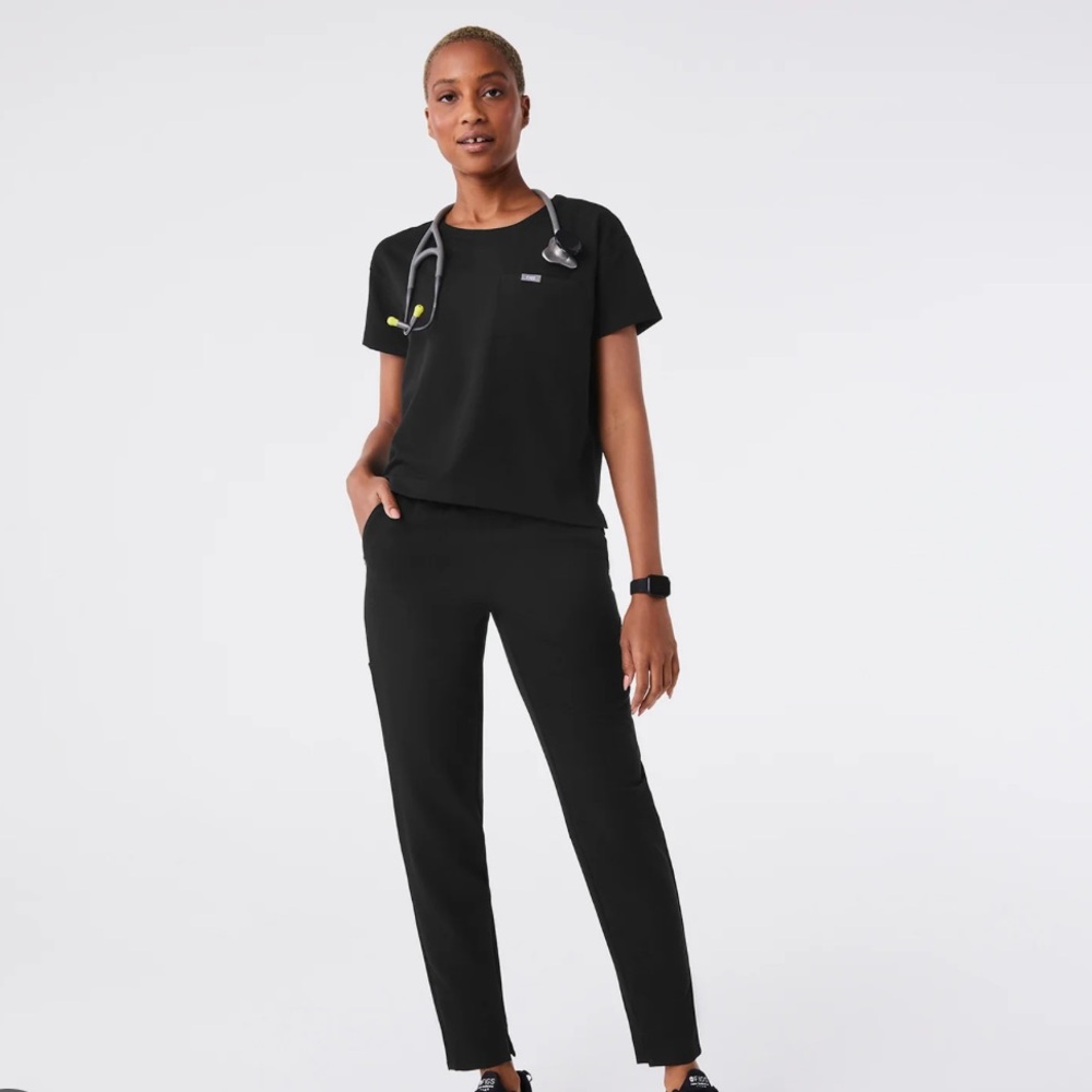 Figs Cabral Black scrub top NWOT